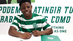 Paulo Rodrigues assina contrato profissional com o Sporting