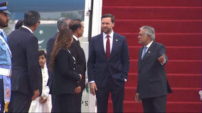 JD Vance chega ao Paquistão para dar início às negociações de cessar-fogo com o Irão