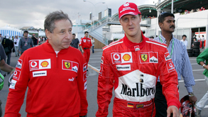 Jean Todt (à esquerda) e Michael Schumacher (à direita)