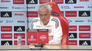 Mourinho: «No mundo, só há cinco treinadores que não mudariam nada no seu plantel»