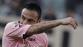 Miccoli lembra 'futeboladas' na prisão e revela por que ia sempre à baliza: «Nunca me armava em craque...»