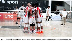 Leixões venceu o Benfica por 3-0