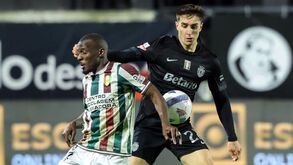 Fresneda disputa lance com Bruno Langa