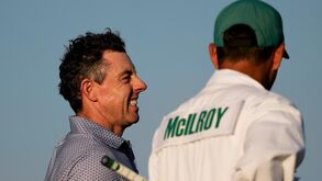 Rory McIlroy deixa-se empatar na liderança do Masters de Augusta