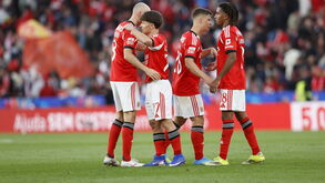 Benfica celebra vitória frente ao Nacional