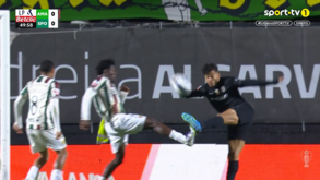 Sporting pediu penálti de Doué sobre Suárez, mas nada foi assinalado