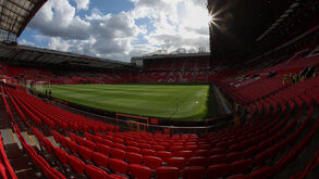 Manchester United disputa mais um jogo da Premier League em Old Trafford