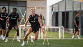 Hjulmand fez uma tatuagem com o símbolo do Arsenal no ombro esquerdo