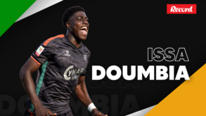 Conheça Issa Doumbia em menos de um minuto: médio do Veneza na lista do Sporting para substituir Morita