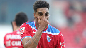 Murilo marcou de penálti ao Tondela