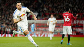 Manchester United perde na receção ao Leeds e desperdiça oportunidade de se isolar no 3.º lugar