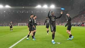 Jogo entre Liverpool e PSG nos quartos da Liga dos Campeões