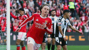 Schjelderup a festejar golo frente ao Nacional