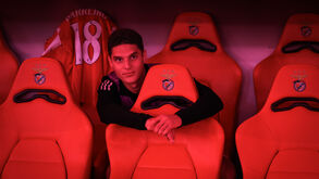 As razões que levam o Benfica a estar disponível para negociar Sudakov