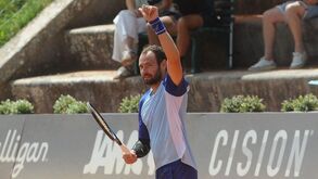 Roman Safiullin conquista maior título em terra batida no Oeiras Open 3