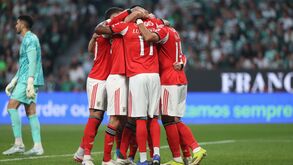 Rafa decide dérbi Benfica-Sporting com golo após lance polémico.
