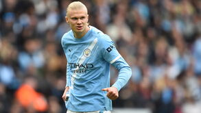 Erling Haaland decisivo contra o Arsenal