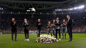 Lendas da Juventus prestaram homenagem a Alex Manninger antes do jogo com o Bolonha