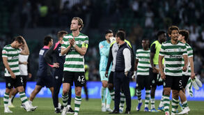 Jogadores do Sporting agradecem aos adeptos apoio frente ao Benfica