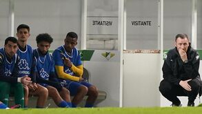 Ian Cathro durante o Moreirense-Estoril