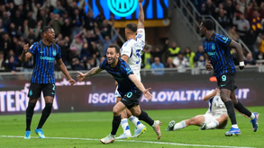 Como deixa escapar final histórica e Inter avança para a decisão da Taça de Itália