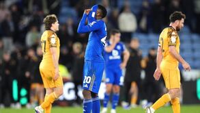 Leicester despromovido dez anos após o título da Premier League