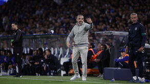 Rui Borges interventivo durante o clássico