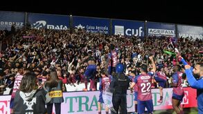 Jogadores do Torreense celebram passagem à final da Taça