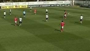 Sporting-Benfica, em direto: três golos em 24 minutos animam dérbi 