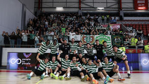 Sporting celebra vitória na Luz
