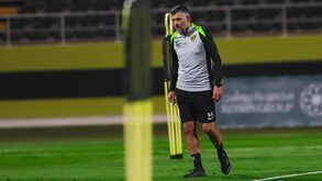 Sérgio Conceição durante treino do Al Ittihad