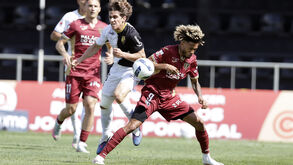 Rafael Teixeira e Robinho no Farense-Ac. Viseu