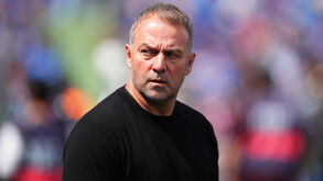 Hansi Flick mantém a cautela