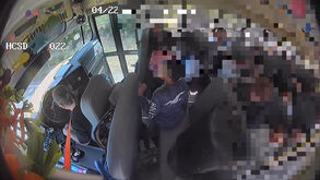 Alunos evitam tragédia após motorista escolar desmaiar ao volante