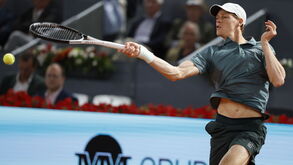 Jannik Sinner está nas meias-finais