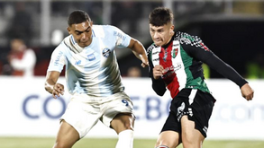 Carlos Vinícius durante o Palestino-Grêmio