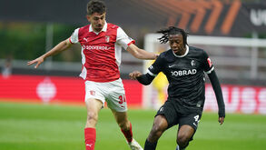 Tiknaz marcou ao Friburgo