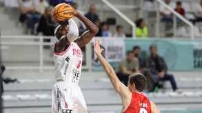 Keonte Kennedy brilhou  com 25 pontos