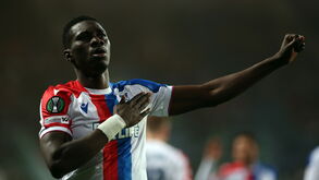 Sarr comemora golo marcado aos 21 segundos