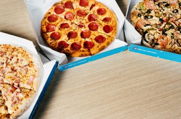 Promoção Domino's: 3 pizzas médias desde 8,50€ para o dérbi Sporting x Benfica