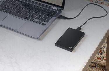 Disco rígido externo ligado a um portátil