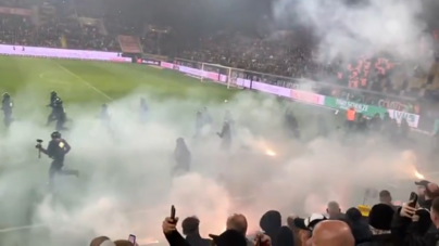 Tensão: ultras do Dynamo Dresden atravessam relvado para confrontar claque do Hertha Berlim e queimar bandeiras