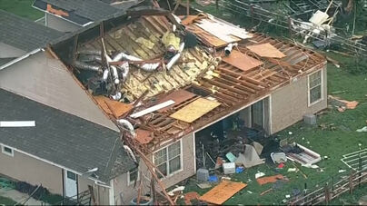 Casas destruídas e árvores no chão: o terrível rasto deixado pelos tornados que atingiram o Texas 