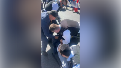 O momento em que suspeito de esfaquear duas pessoas em Londres é detido  