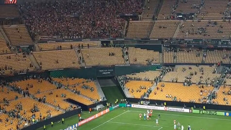 A festa do Sp. Braga em Sevilha logo após a histórica vitória sobre o Betis