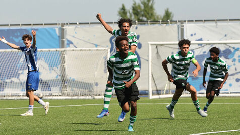 Os jogadores do Sporting a celebrar 