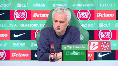 Mourinho diz que Benfica está "vivo" na luta pelo 2.º lugar: «Era a última bala que tínhamos...»