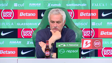 Mourinho diz que o Sporting "joga muito" mas atira: «Tiveram vários jogos que podiam perfeitamente ter perdido pontos...»