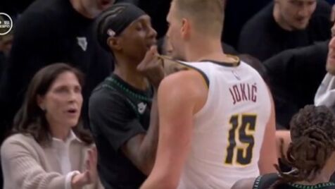 Wolves-Nuggets ferveu após o jogo: McDaniels e Jokic pegaram-se e tiveram de ser separados