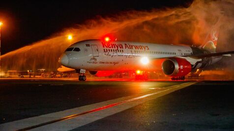 O novo herói nacional já chegou ao Quénia: assim foi a receção a Sabastian Sawe em Nairobi